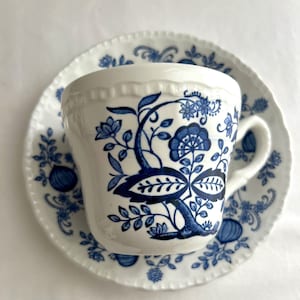 Mid-Century English Ironstone Blue Onion Pattern 6 Piece Set