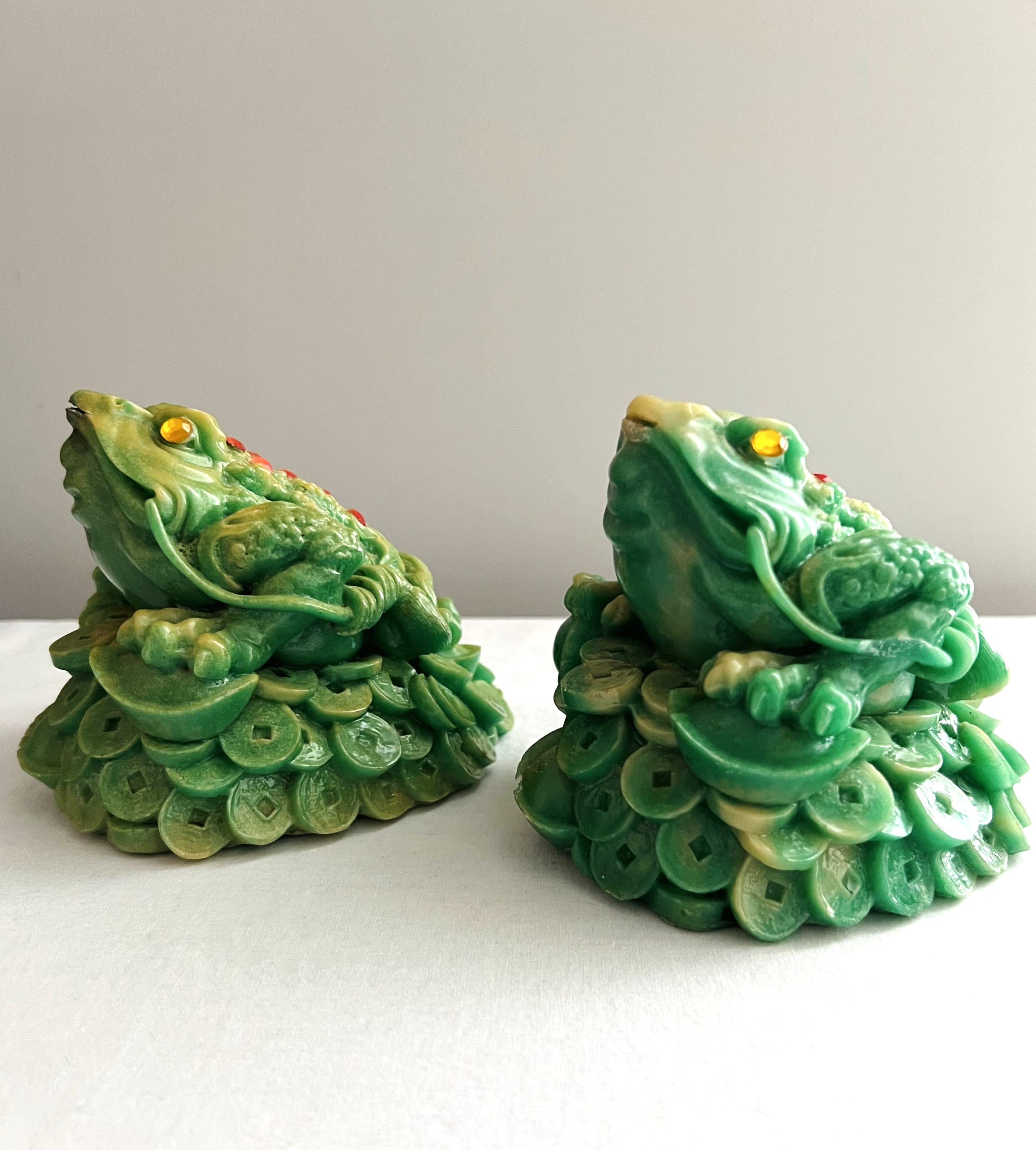 工芸品 Pixiu w/ Bok Choy & Money Frog Carving 工芸品 Pixiu w/ Bok Choy & Money Frog Carving The combination of
