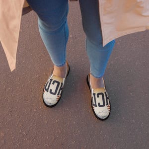 Women’s slip-on canvas shoes