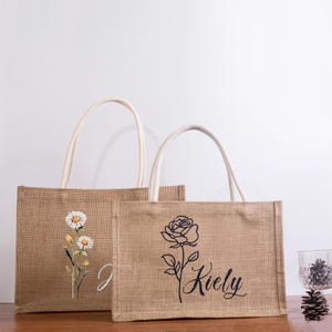 Beach Tote Bag with Name,Personalized Burlap Bag,Bridal shower bag,Bridesmaid Gift Bag With Name Charm,Beach Bag Bachelorette,Bag for Women