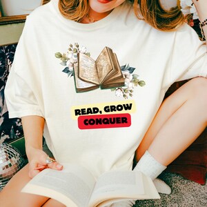 Book Lover Shirt, Flower Books Shirt, Gift for Book Lover, Reading Shirt, Book With Flowers, Floral Books, Gift for Bookworms, Teacher Gift