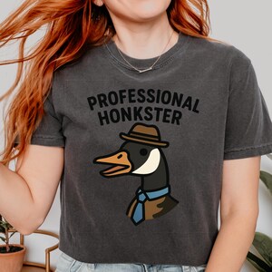 Vintage Goose Comfort Colors Tee: Trendy Retro Graphic Shirt