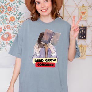 Book Lover Shirt, Flower Books Shirt, Gift for Book Lover, Reading Shirt, Book With Flowers, Floral Books, Gift for Bookworms, Teacher Gift