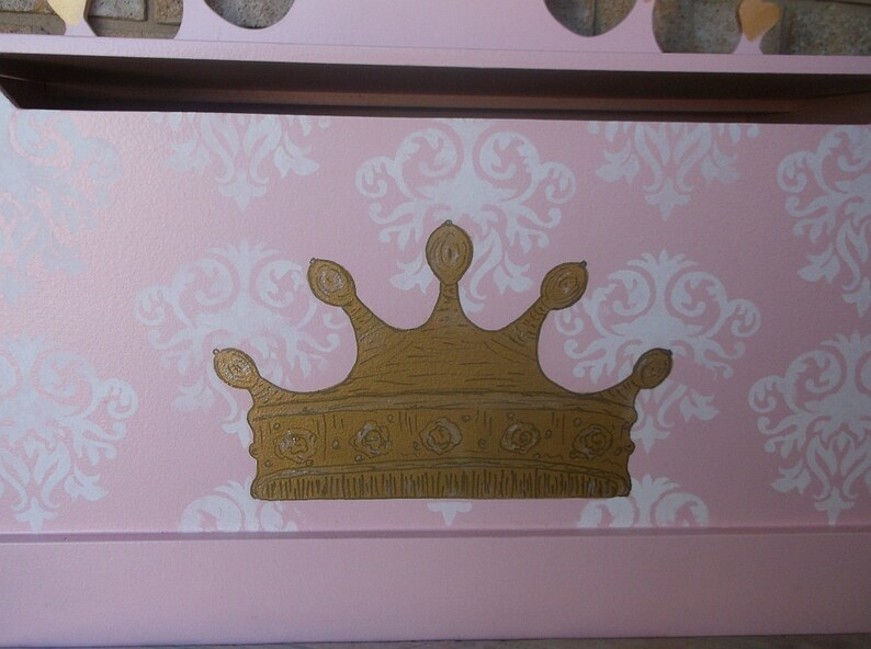 Toy Bin Princess Crown Toy Storage Personalized Free Toy Chest Bench Hope Chest Toy Box Kids And Baby Pink And Green Kids Custom Kids Furniture Home Living Vadel Com