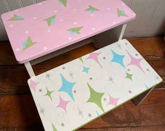 Mid Century RETRO atomic decor. Kitchen step stool. Retro50’s design, boomerang starbursts diamonds, pink turquoise green. Geometrical