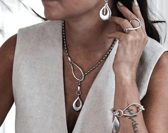 Edgy chic jewelry set, classy silver necklace bracelet earrings and ring set