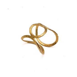 Verstellbarer, gehämmerter Goldring
