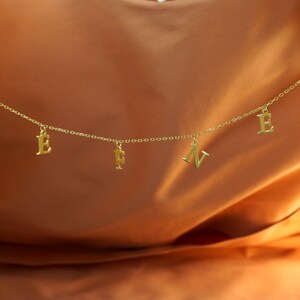 Collar con inicial elegante, collar con letra inicial pequeña, plata 925 o chapado en oro de 14 quilates, regalo de joyería personalizado, collar con nombre de oro