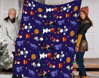 Manta personalizada de Halloween con dibujos animados y amigos, momia y calabaza, ambiente espeluznante, decoración para el hogar de la fiesta de Halloween no tan aterradora de Micke 2025 PAS007