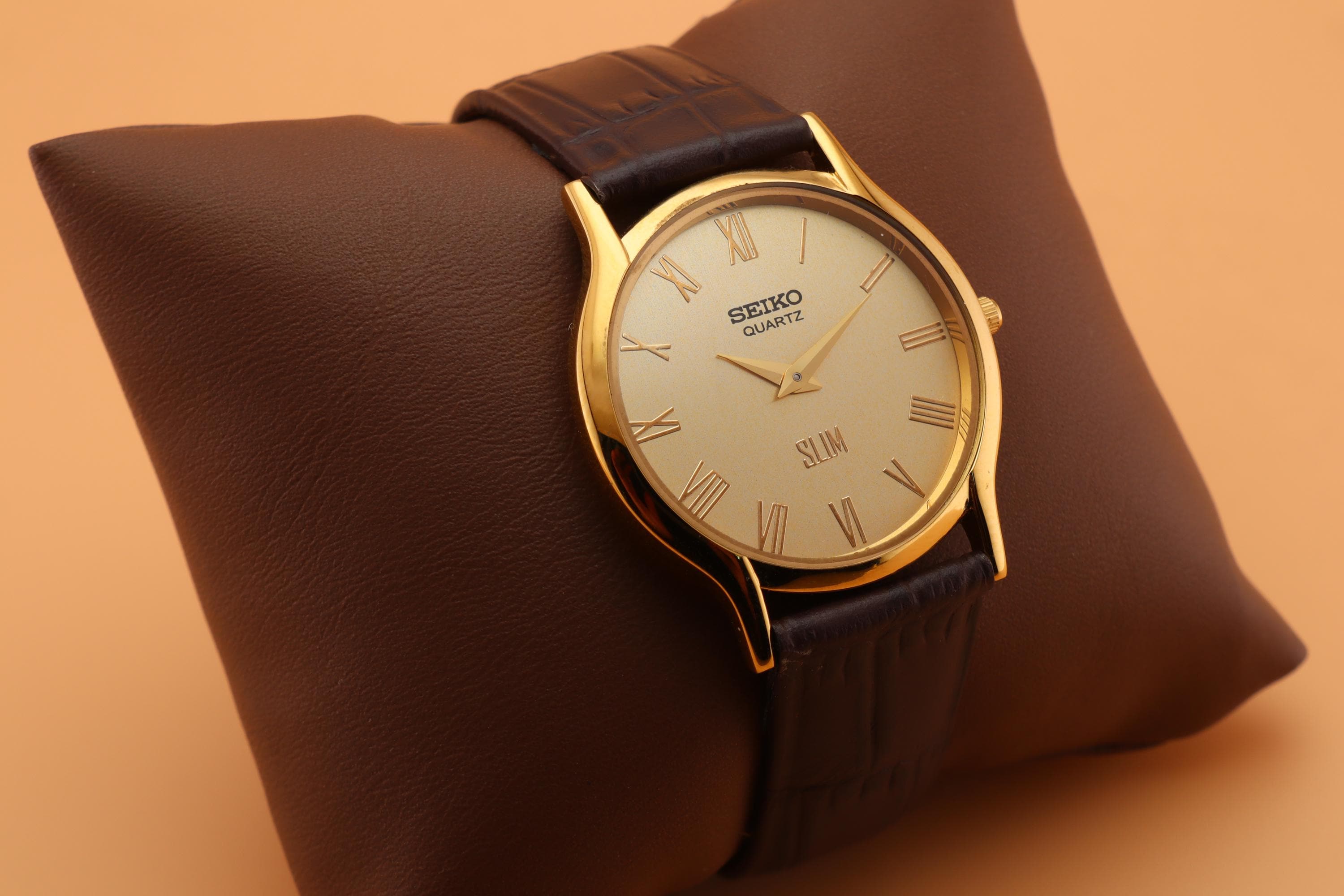 Round Gold Watch - Etsy display picture 1
