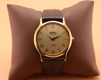 Vintage Seiko Quartz Watch Women Silver Gold Tone Day Date  display picture 2