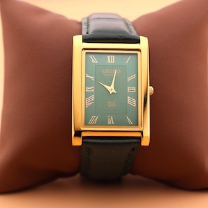 Royal Style, seltenes grünes Zifferblatt und Goldgehäuse, gepaart mit einem neuen grünen Lederarmband - Seiko Slim Vintage Quartz Herrenarmbanduhr