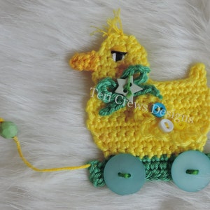 Duck on Wheels Applique Embellishment Crochet Pattern by Teri Crews