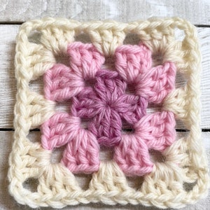 Traditional Granny Square Crochet Pattern, 3 Color Grannie Square, PDF format, Instant Download, Digital Crochet Pattern image 4