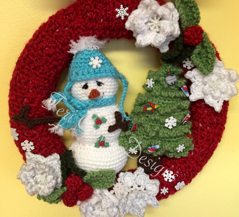 Winter Wreath With Snowman and Tree Crochet Pattern by Teri Crews Instant Download PDF image 1