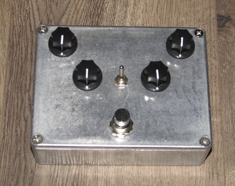 Harsh Feedback device // stomp box // effect pedal // Electro Lobotomy ( pre order )