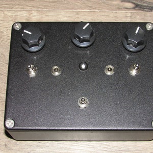 Distortion Wave Shaper Filter pedal with CV in&#39;s // desk top style  // effect pedal // Electro Lobotomy ( pre order )