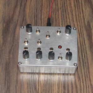 Particle Smasher with CV ins // Noise Device / Synth / Sound Generator // signal processor // effect unit // Electro Lobotomy ( pre order )