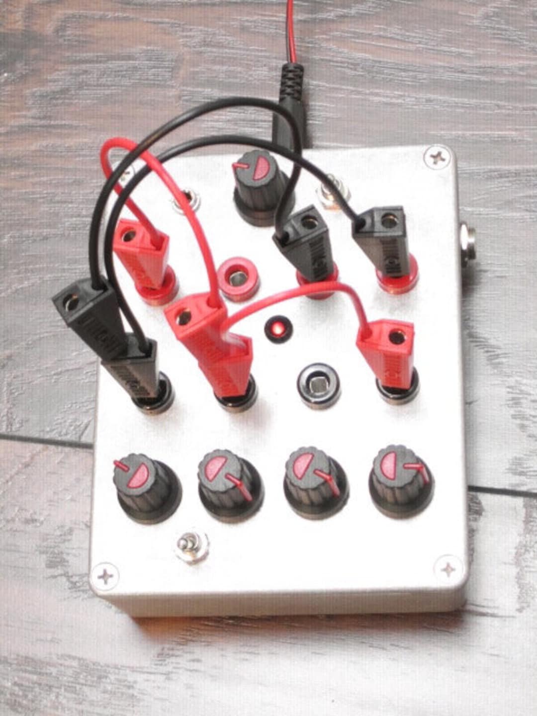 Modulation Cluster Fu(k // 4 Oscillator Noise Synth With CV in and