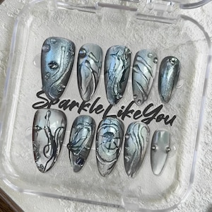 Chrom Presse auf Nägel / Cyberpunk Stiletto Nägel / 3D metallic Nagelkunst / Y2K futuristische Nägel / Silber Goth Nägel / Geschenk für Sie