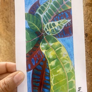 Croton Pflanzenpostkarte | Tropisches Acrylbild Mini Print | Botanische Blatt Illustration Karte | Lebendige Pflanze als Kunstdruck für Geschenk
