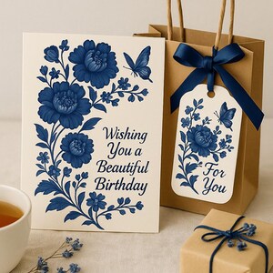 "Elegante Blaue Blumen Geburtstagskarte & Geschenkanhänger Set - Druckbare ""Wancing You a Beautiful Birthday"" Grußkarte + 9 ""For You"" Tags."