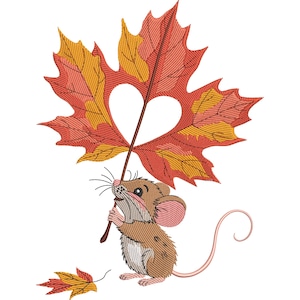 Può includere: Un simpatico topolino dei cartoni animati che tiene in mano una grande foglia autunnale con un ritaglio a forma di cuore. La foglia è un mix di rosso, arancione e giallo, e il topo è marrone con orecchie rosa e una lunga coda.