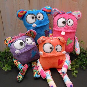 Minky Monster Doll PDF e-Pattern Raggedy Folk Art Cloth Pattern Veloce Facile Bambino Bambini Regalo Fai da Te Progetto di Cucito Carino Primitivo Peluche #104