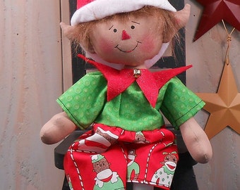 Modello elettronico PDF n. 76 Bambola primitiva sfilacciata per elfo di Natale, arte popolare, stoffa, cucito artigianale