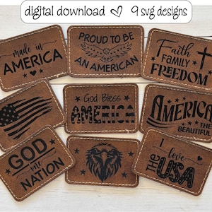 Puede incluir: Nueve parches de cuero marrón con varios diseños y textos patrióticos, que incluyen "Hecho en Estados Unidos", "Orgulloso de ser estadounidense", "Dios bendiga a Estados Unidos", "Estados Unidos, el hermoso", "Fe Familia Libertad", y "Amo a los Estados Unidos".