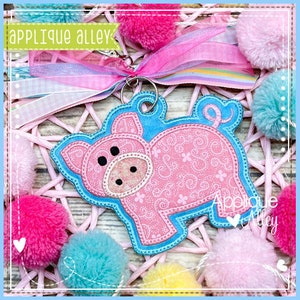 Bag Tag Curious Pig - Digital Embroidery Design - SKUAAEH