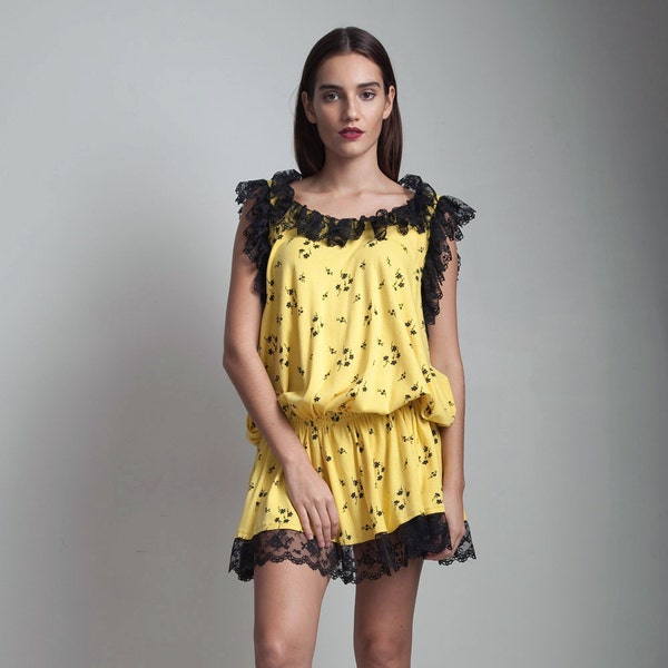 vintage 80s frilly mini dress drop waist yellow black lace low back ONE SIZE S M L small medium large
