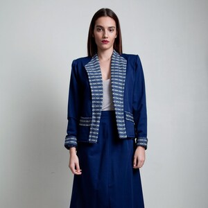 2-piece jacket skirt set suit navy blue textured white pockets a-line below the knee MEDIUM M image 1