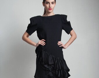 vintage 80s black crepe ruffled dress asymmetrical BILL BLASS designer knee length structured sleeves MEDIUM M