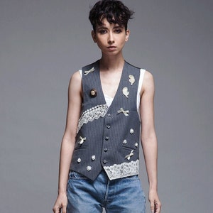 embellished vest gray pinstriped lace bow sequins vintage 90s SMALL MEDIUM S M