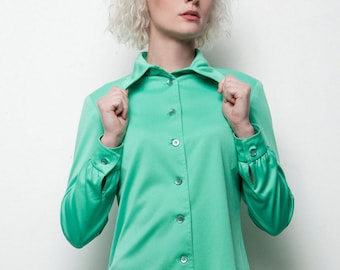 green polyester shirt vintage 70s pointy collar top long sleeves M MEDIUM