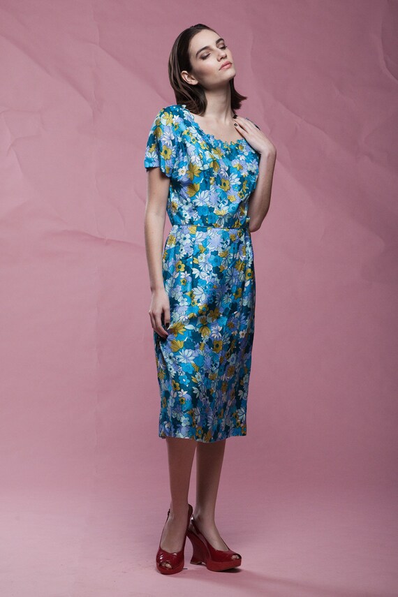 silk wiggle dress blue floral print short sleeves… - image 2