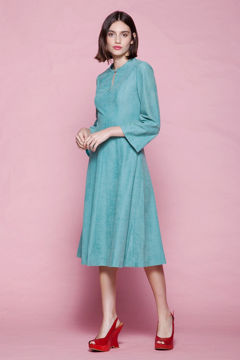 ultrasuede dress aqua blue green flare sleeves keyhole vintage 70s MEDIUM M image 3