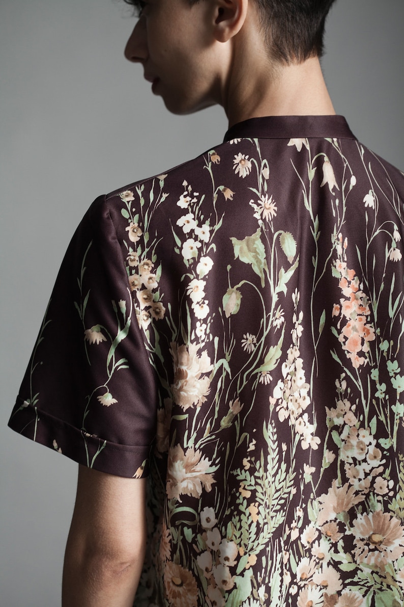 brown watercolor print floral blouse top short sleeves polyester knit vintage 70s SMALL S