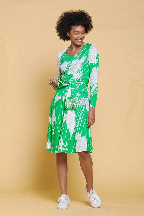 Drop Waist Dress Fringed Belt Green White Long Sleeves Knee Length Vintage 70s Medium M