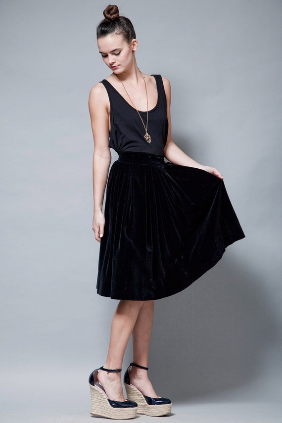 vintage 50s 1950s pleated skirt black velvet xs s… - image 1
