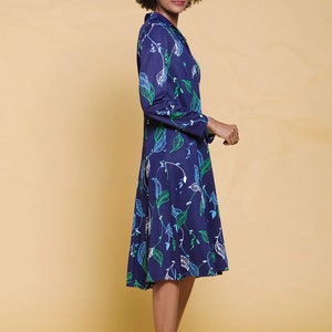 shirt dress leaf print long sleeves navy blue green vintage 70s MEDIUM LARGE M L image 5