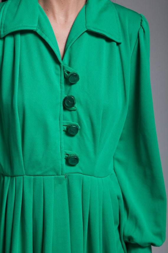 pleated shirtwaist dress green knit long sleeves … - image 9