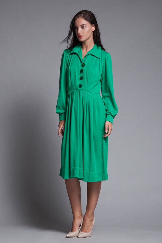 pleated shirtwaist dress green knit long sleeves … - image 6