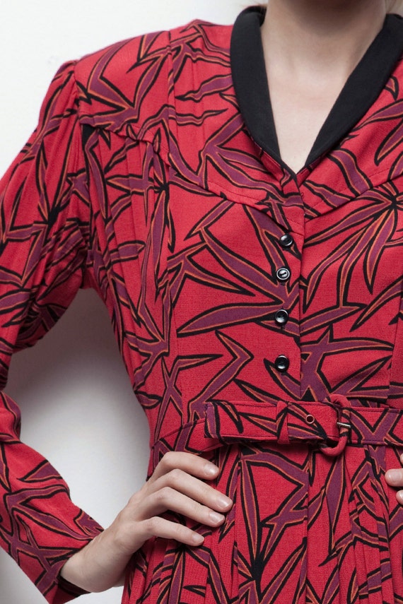 Vintage Pleated Shirtwaist Dress Red Black Abstract Palm Print Long Sleeve Large L