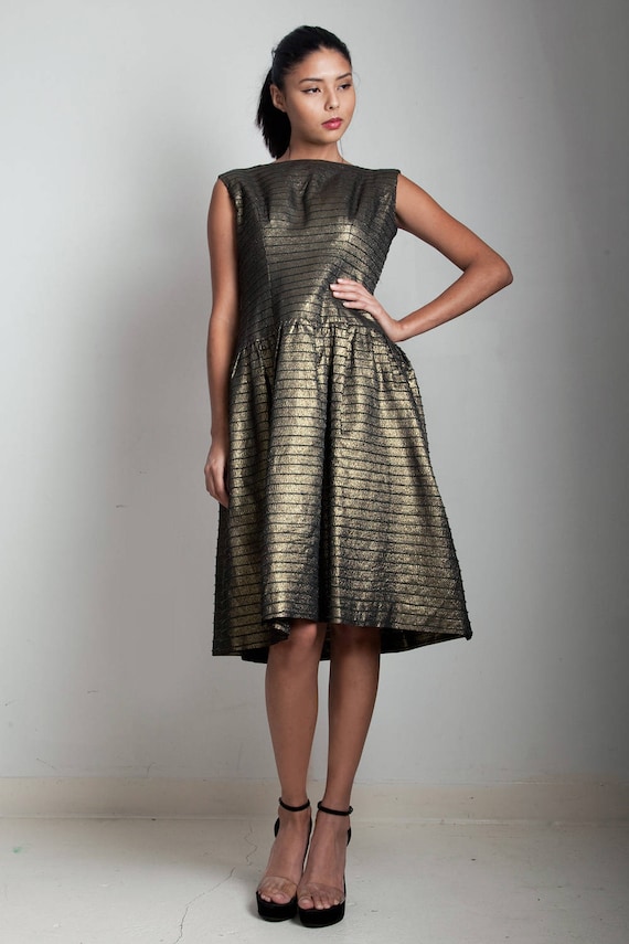 metallic drop waist party dress gold Black sleeveless plunging back slit neckline SMALL S