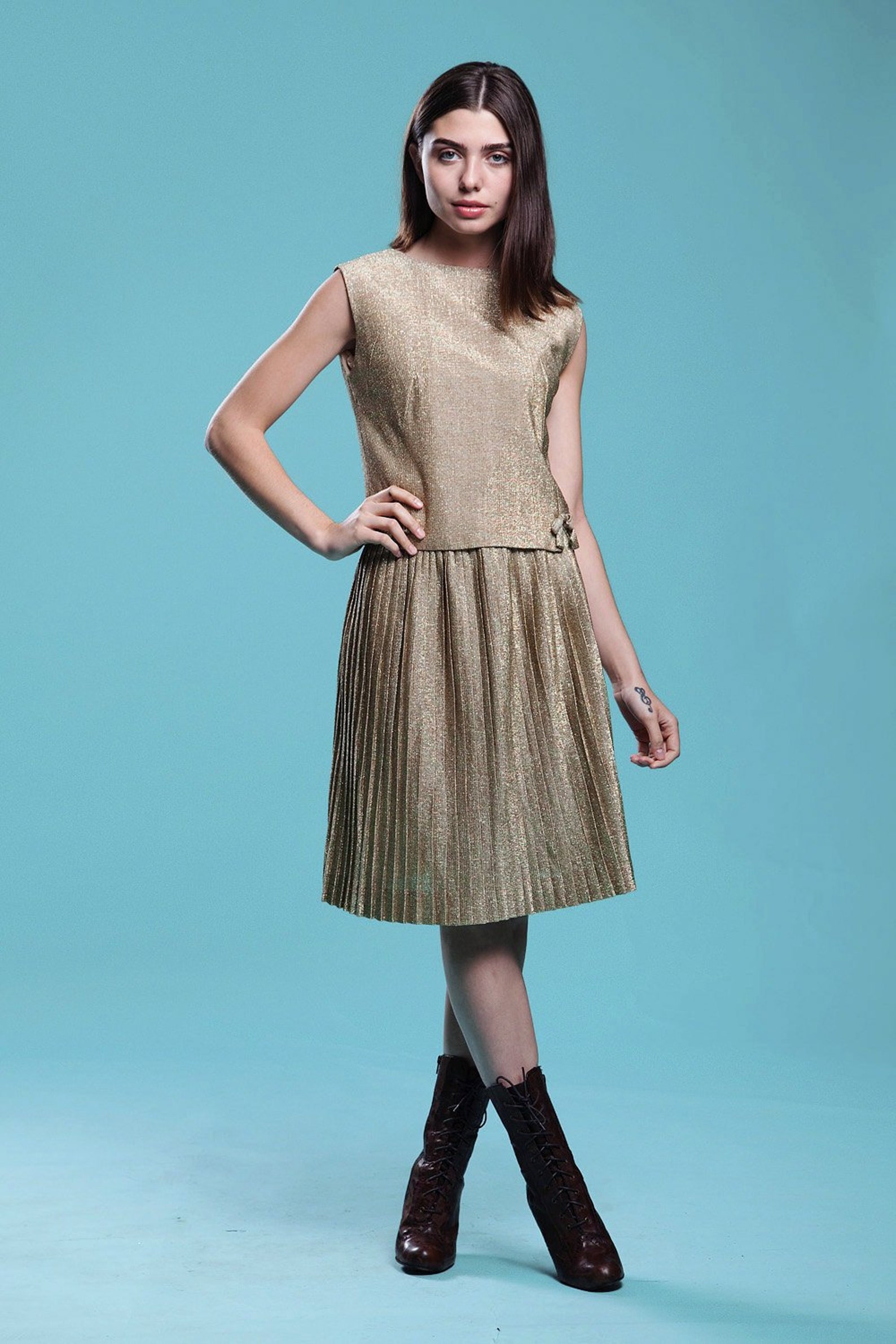 Gold pleated skirt set metallic lurex sleeveless top 2-piece matching ...