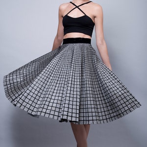 50s circle skirt, black white skirt, full circle skirt, vintage 50s plaid tartan taffeta velvet S Small image 3