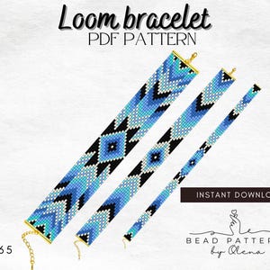 Op de afbeelding: Drie weefarmbanden met geometrische patronen in tinten blauw, zwart en wit. De armbanden hebben goudkleurige sluitingen en kettingen. De afbeelding bevat de tekst "Loom bracelet PDF PATTERN" en "INSTANT DOWNLOAD".