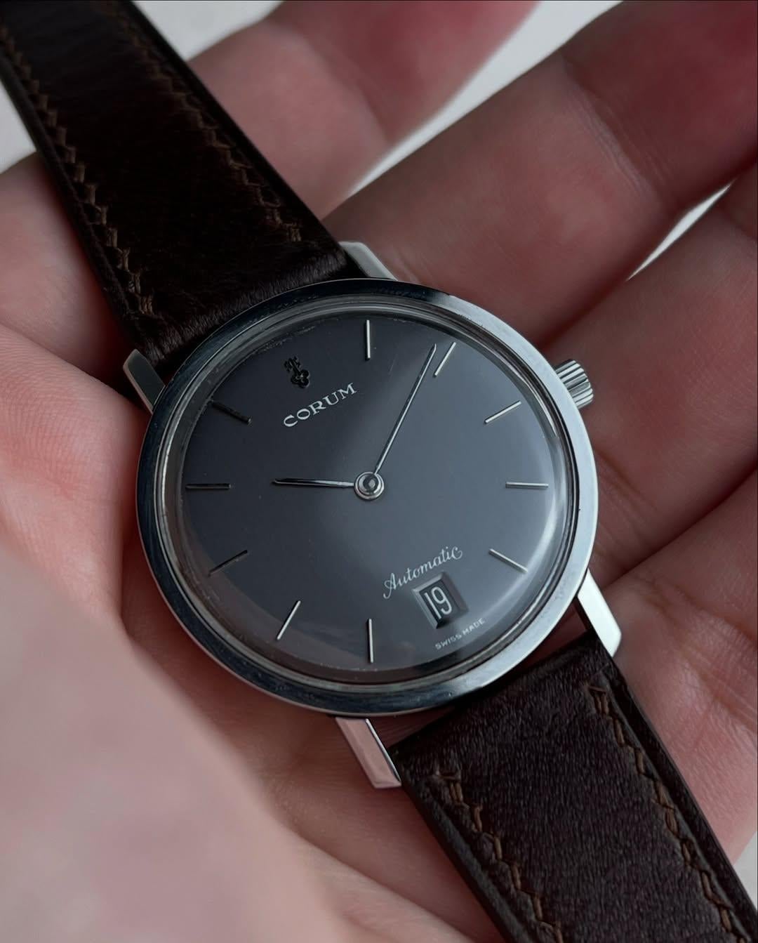 Corum Ultra Slim Automatic Vintage Watch Ref. 8910 | 1980s Swiss